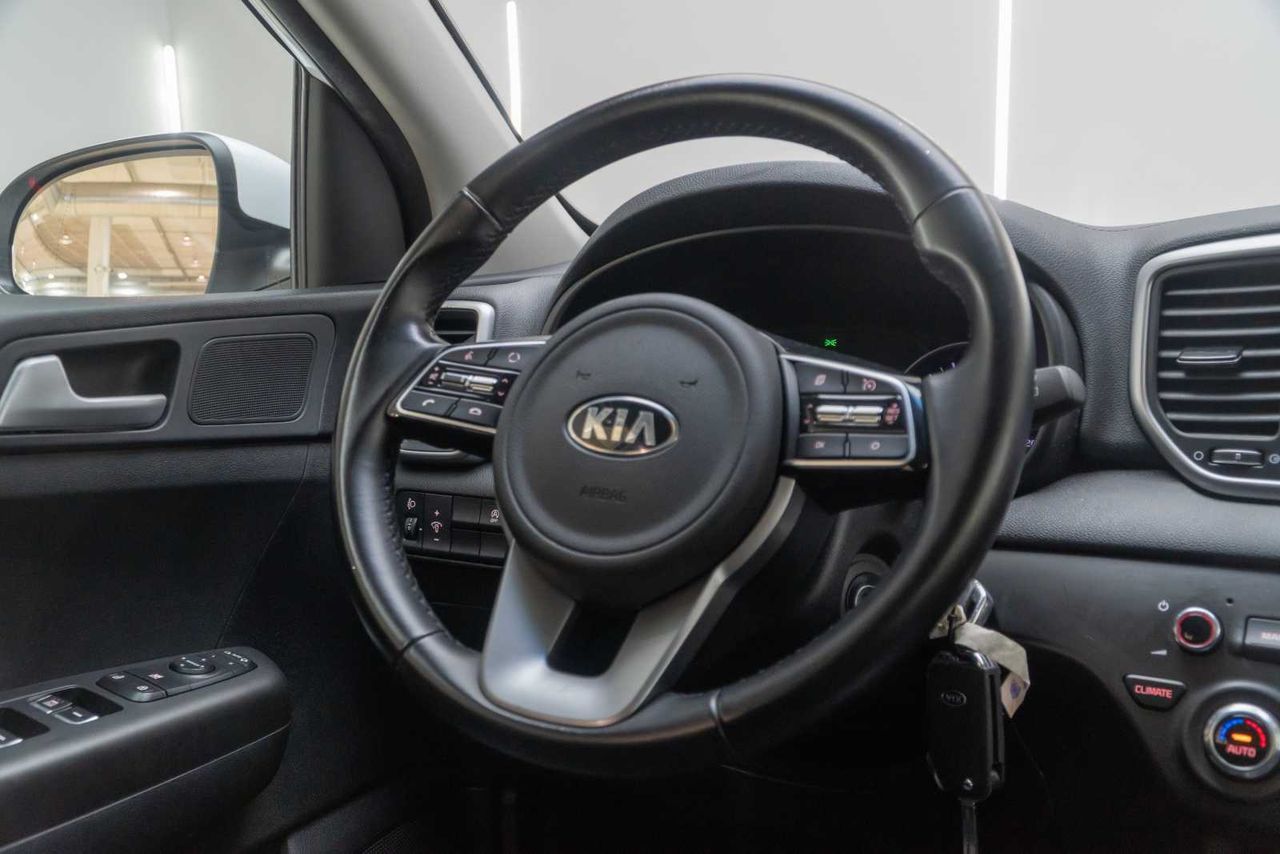 Kia Sportage 1.6 MHEV Business 100kW (136CV) 4x2  - Foto 22