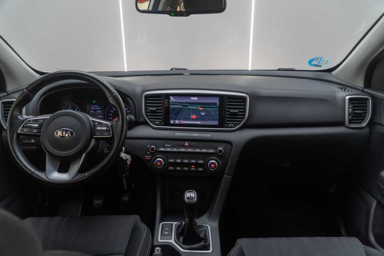Kia Sportage 1.6 MHEV Business 100kW (136CV) 4x2  - Foto 21