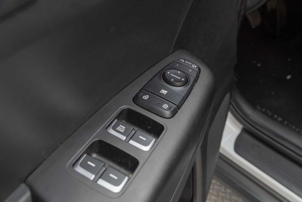 Kia Sportage 1.6 MHEV Business 100kW (136CV) 4x2  - Foto 16