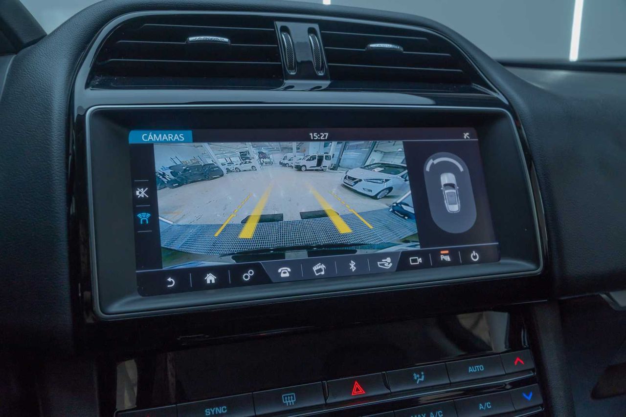 Jaguar F-Pace 2.0L i4D 132kW Pure Auto  - Foto 13