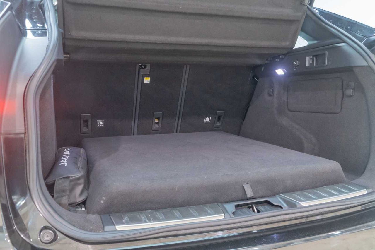 Jaguar F-Pace 2.0L i4D 132kW Pure Auto  - Foto 11