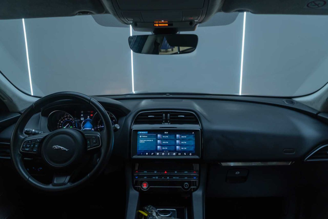 Jaguar F-Pace 2.0L i4D 132kW Pure Auto  - Foto 21