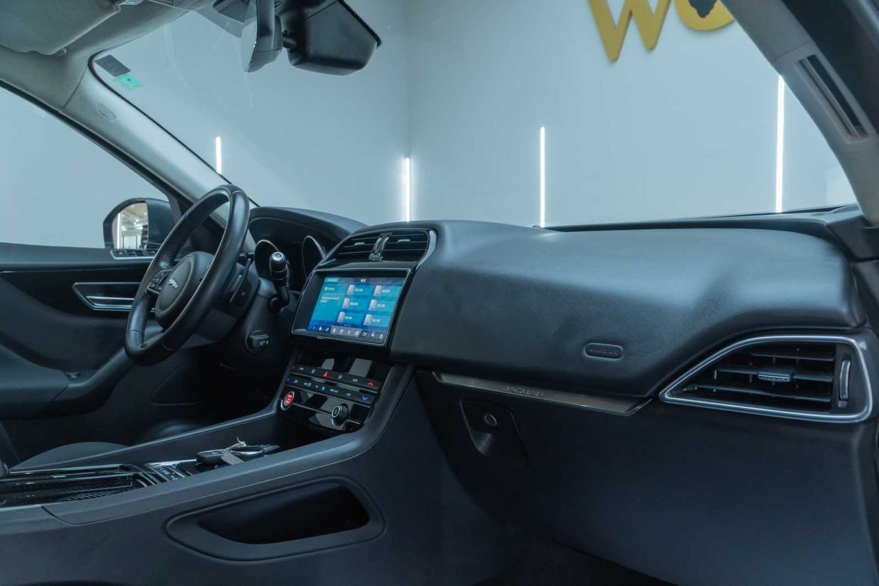 Jaguar F-Pace 2.0L i4D 132kW Pure Auto  - Foto 24