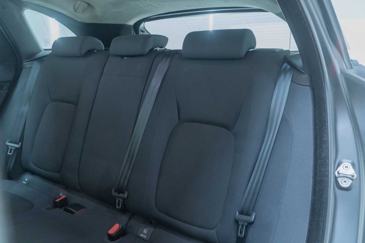 Jaguar F-Pace 2.0L i4D 132kW Pure Auto  - Foto 19