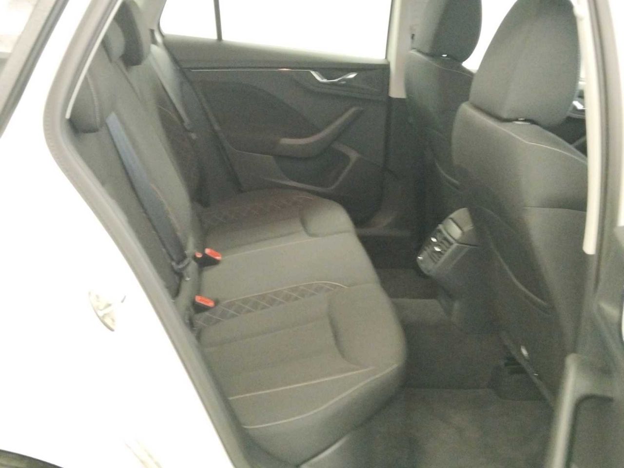 Skoda Kamiq 1.0 TSI 81kW (110CV) DSG Ambition  - Foto 7