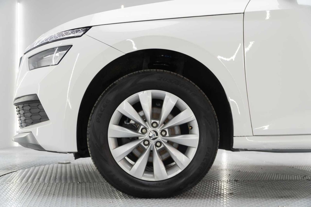 Skoda Kamiq 1.0 TSI 81kW (110CV) DSG Ambition  - Foto 25