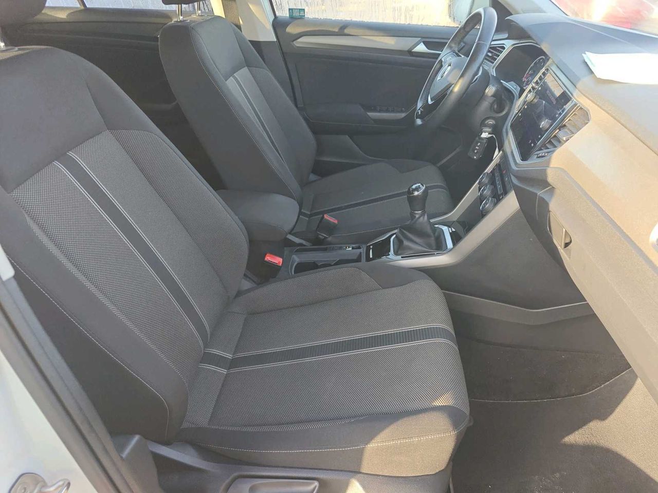 Volkswagen T-Roc Advance 1.0 TSI 81kW (110CV)  - Foto 6