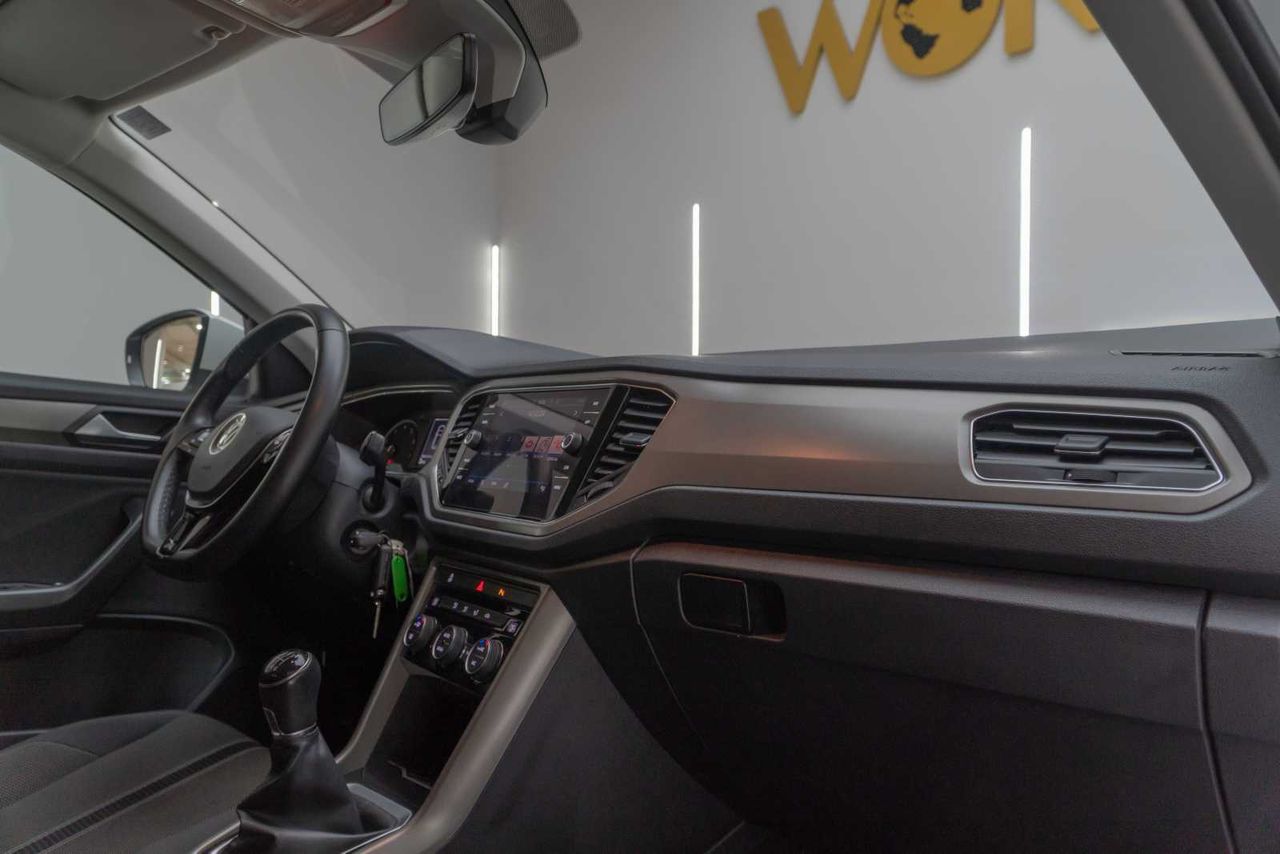 Volkswagen T-Roc Advance 1.0 TSI 81kW (110CV)  - Foto 24