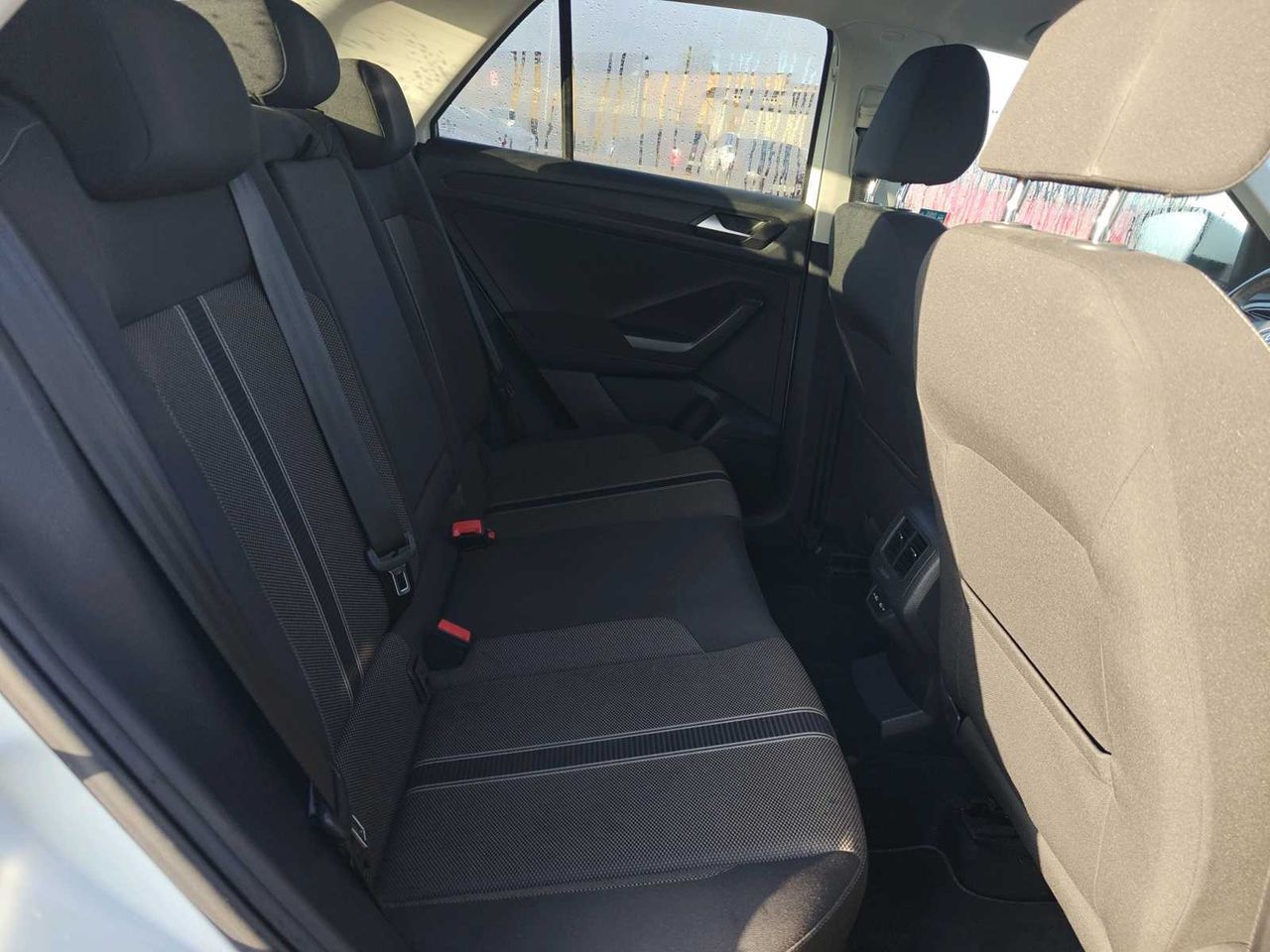 Volkswagen T-Roc Advance 1.0 TSI 81kW (110CV)  - Foto 7