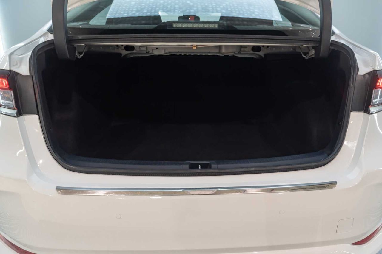 Toyota Corolla  sedán 1.5 active - Foto 13