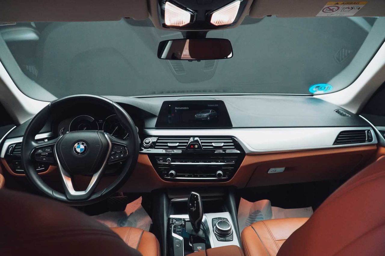 BMW Serie 5 530e iPerformance - Foto 13