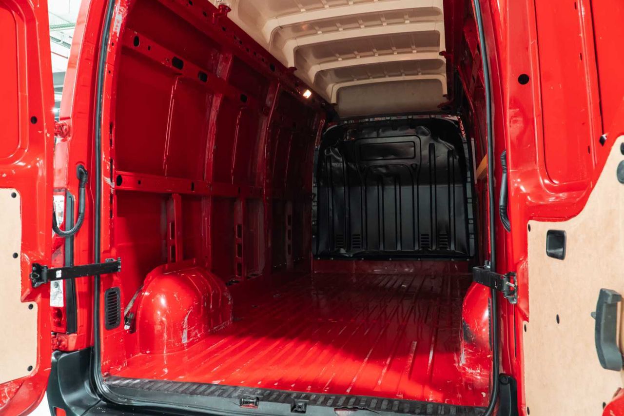 Renault Master furgón t l3h3 3500 e 125kw tt bvr  - Foto 13