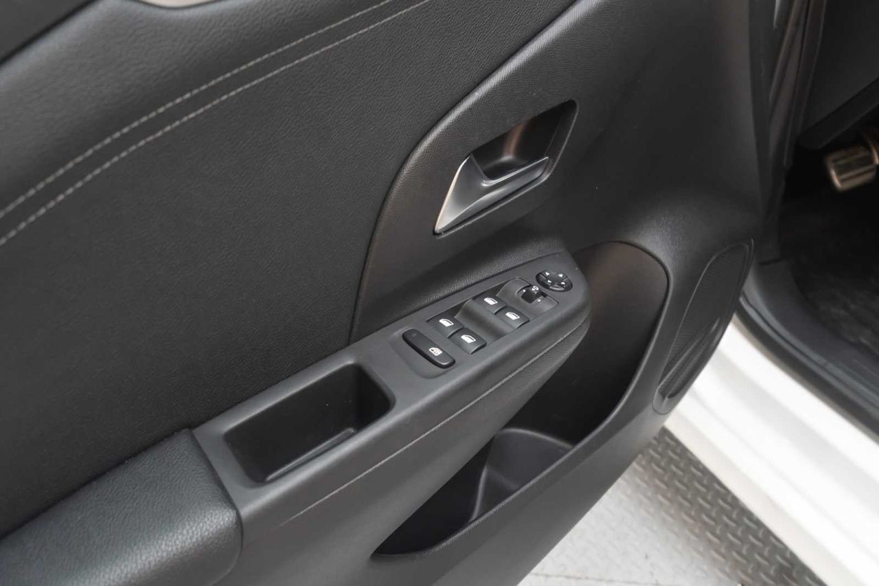 Opel Corsa 1.2T XHT 96kW (130CV) GS-Line Auto - Foto 25