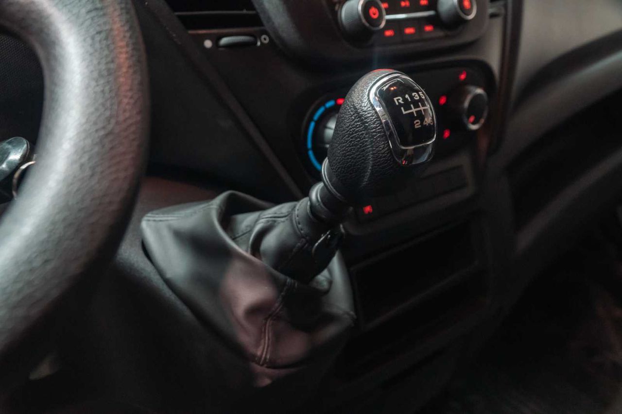 Iveco Daily 2.3 td 35s 14 v 3520l/h2 12 m3 - Foto 17