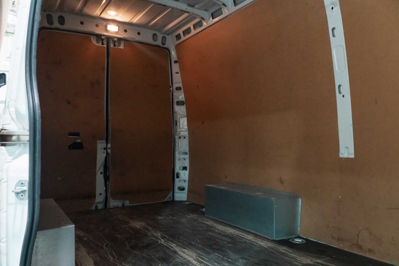 Iveco Daily 2.3 td 35s 14 v 3520l/h2 12 m3 - Foto 13