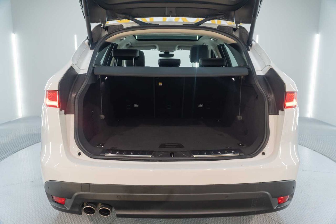 Jaguar F-Pace - Foto 13