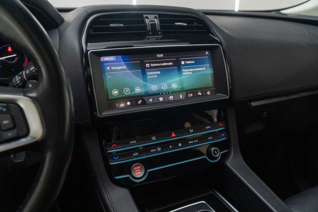 Jaguar F-Pace - Foto 19