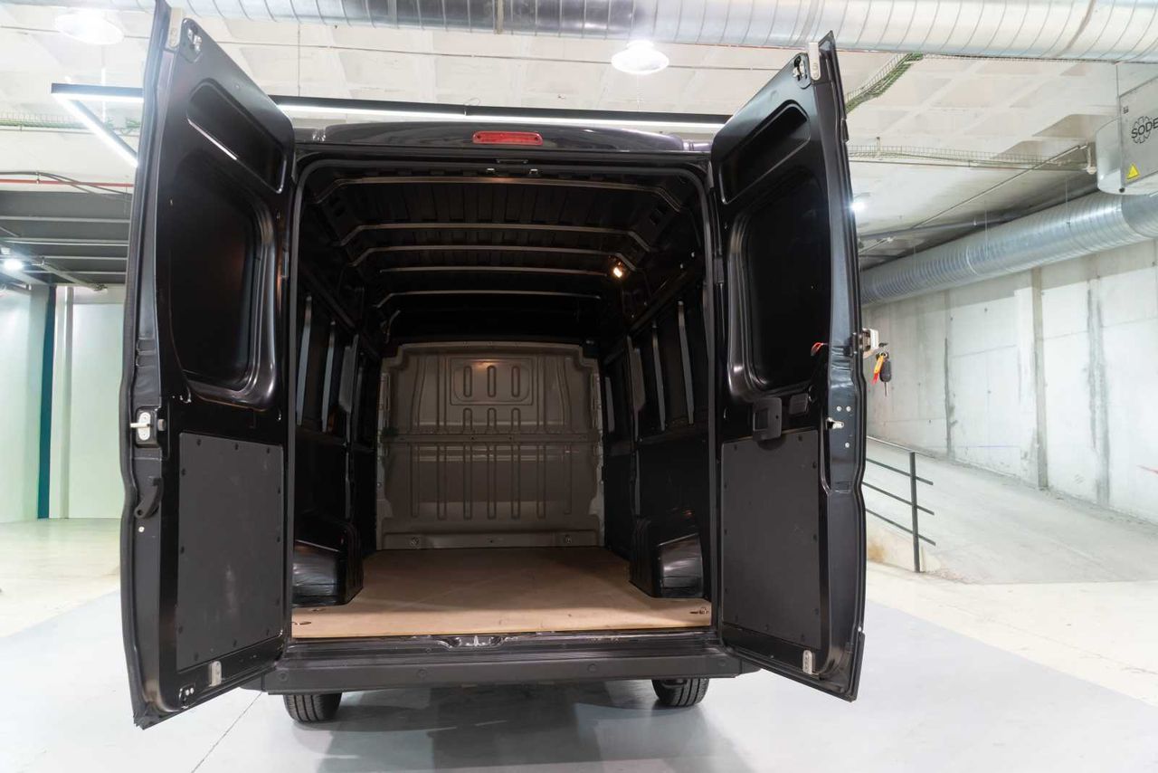 Peugeot Boxer  435 l4 h2 bhdi 121kw (165cv) s&s 6  - Foto 8