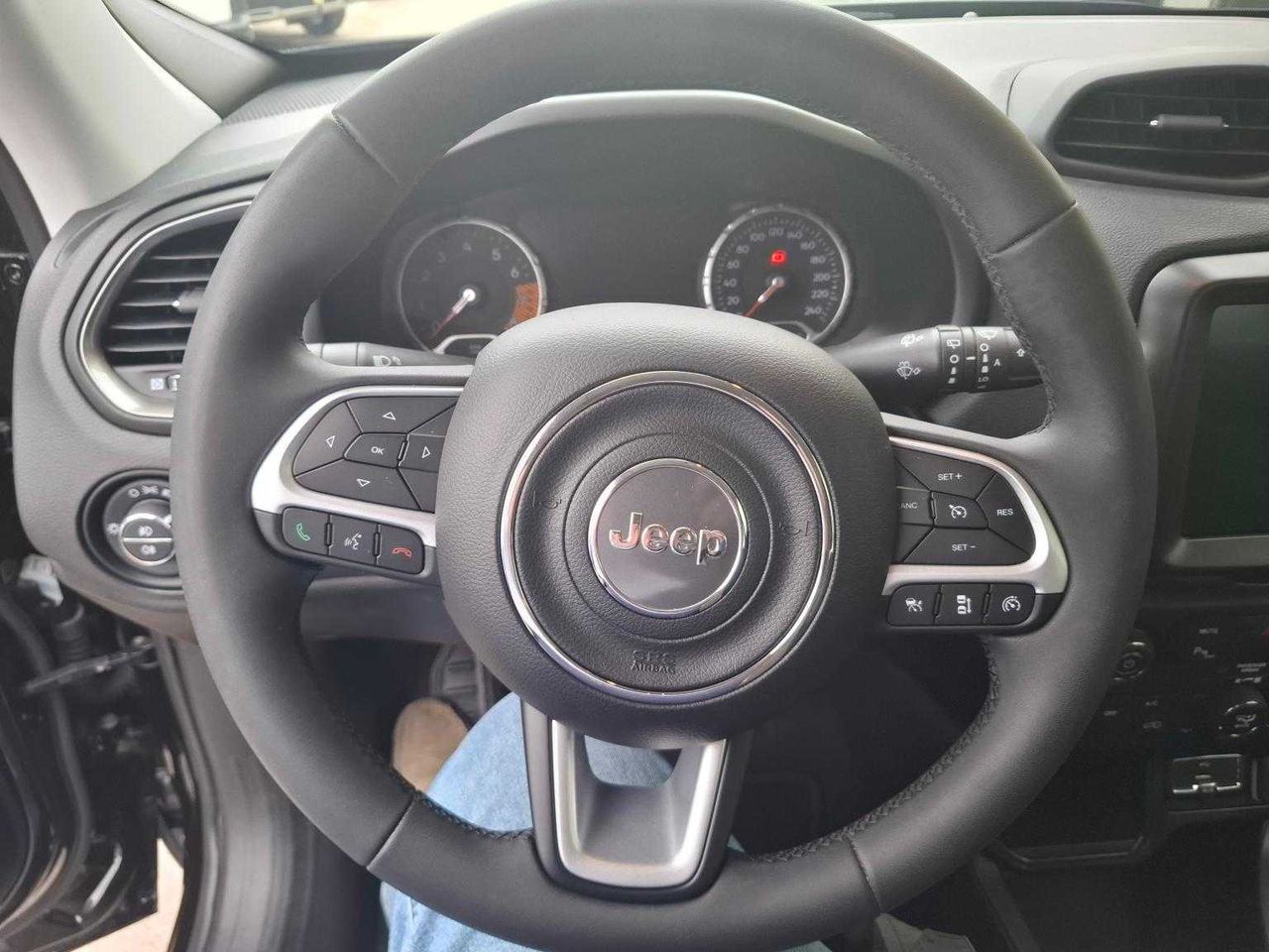 Jeep Renegade Limited 1.0 Gasolina 88 kW (120 CV)  - Foto 4