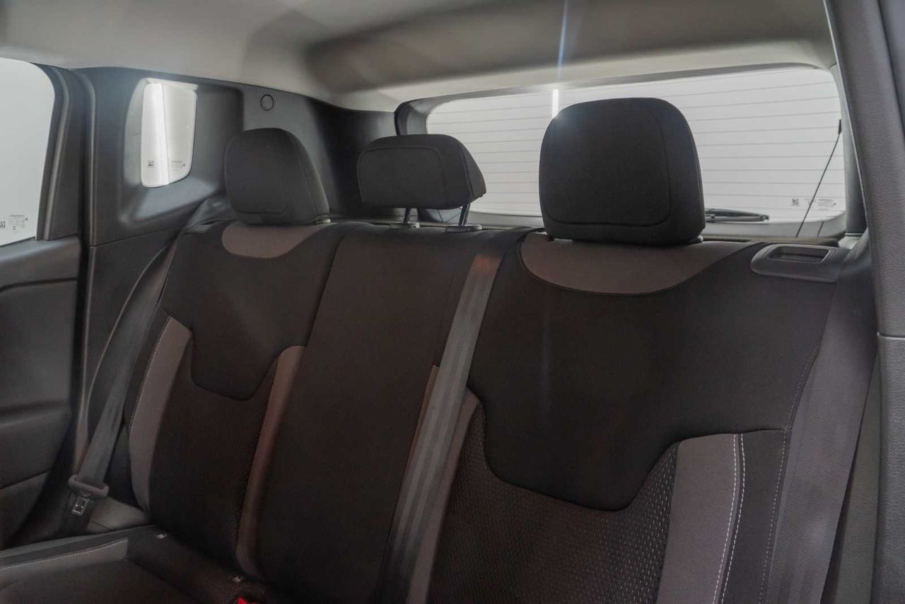 Jeep Renegade Limited 1.0 Gasolina 88 kW (120 CV)  - Foto 18