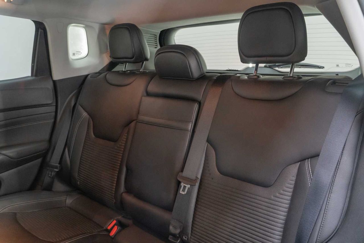 Jeep Compass 1.3 Gse T4 110kW (150CV) Limited DCT FWD  - Foto 18