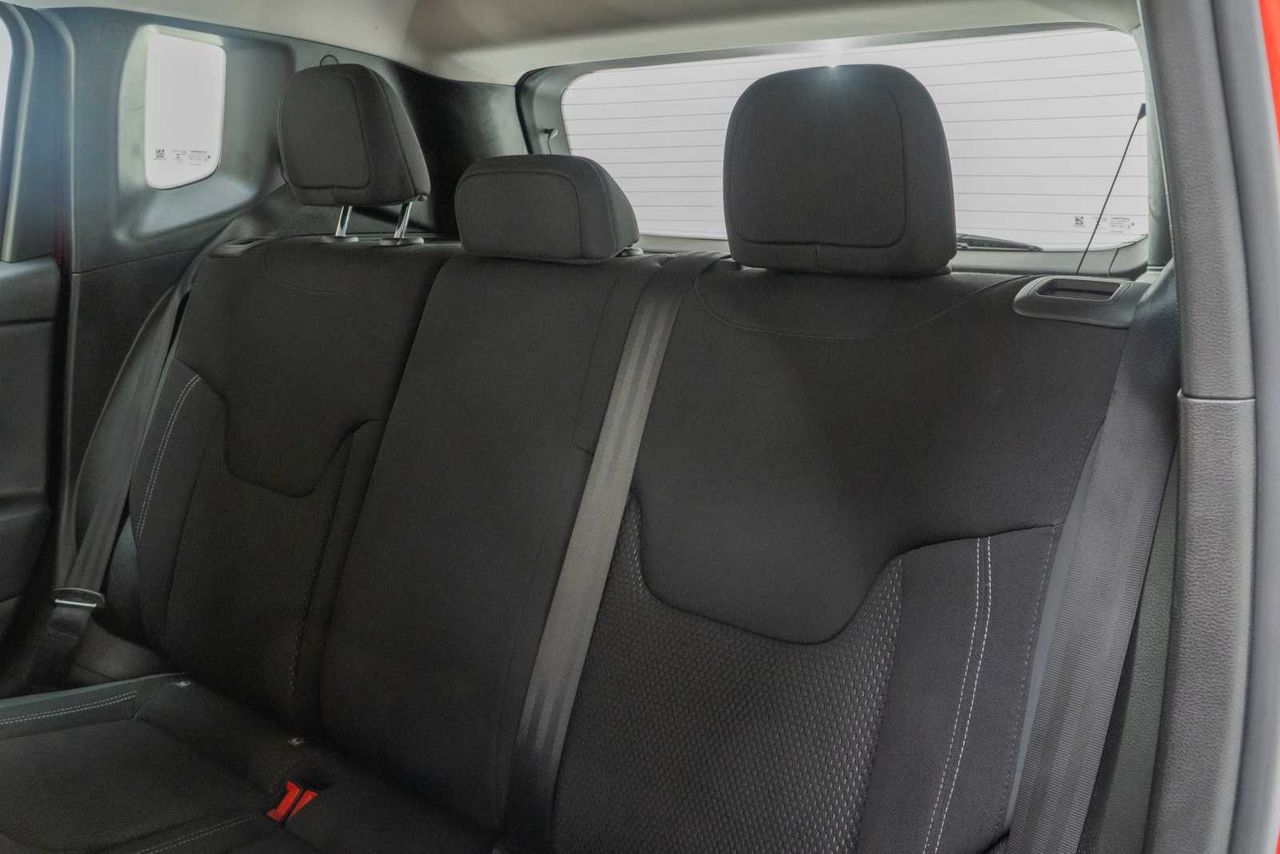 Jeep Renegade eHybrid 1.5 96kW(130CV) Longitude ATX  - Foto 19