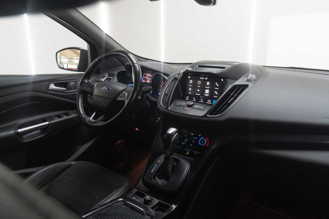 Ford Kuga 2.0 TDCi 110kW 4x4 A-S-S ST-Line - Foto 23