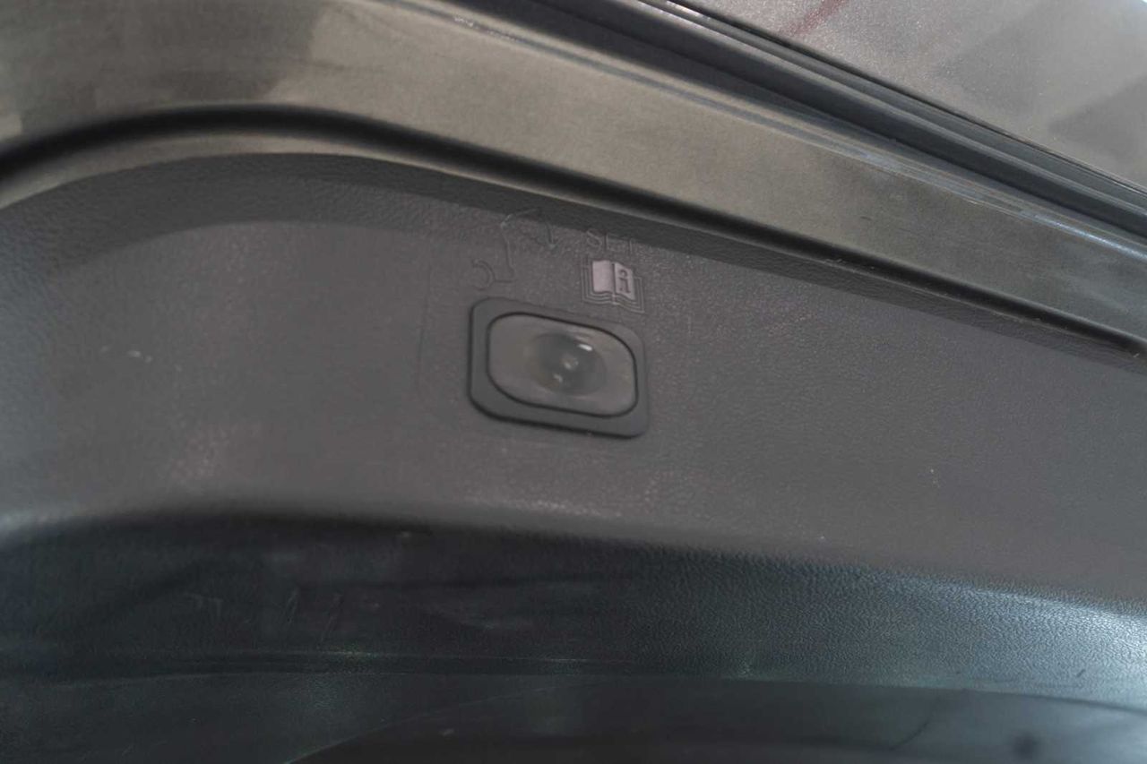 Ford Kuga 2.0 TDCi 110kW 4x4 ASS ST-Line Powers. - Foto 13