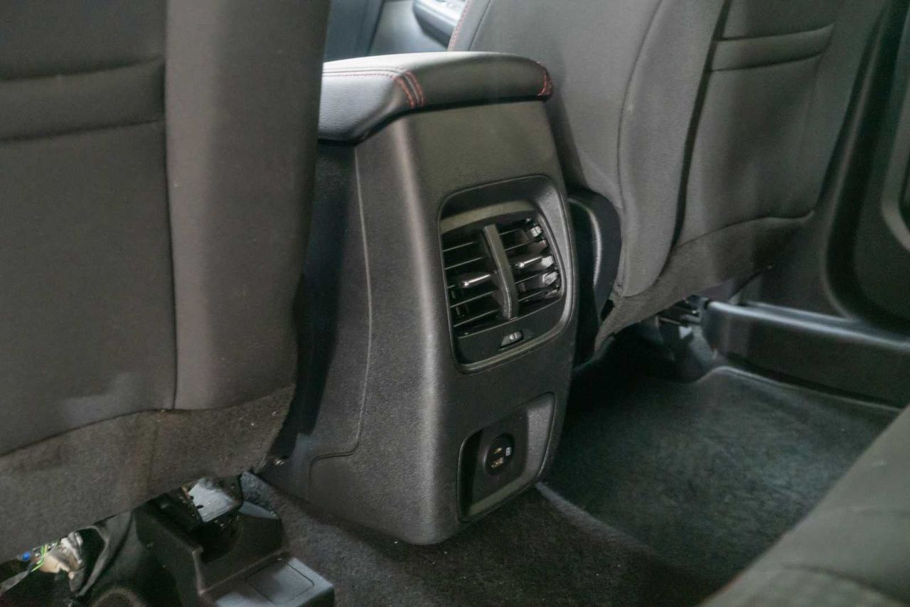 Ford Kuga ST-Line 1.5T EcoBoost 110kW (150CV)  - Foto 17