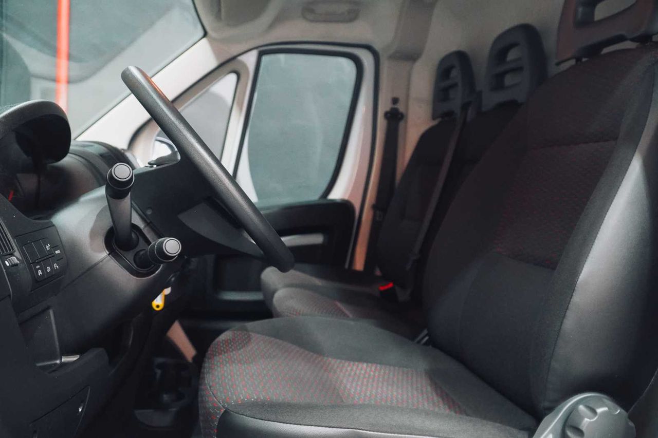 Citroën Jumper bluehdi 103kw (140cv) furgón 35l2h2 - Foto 13