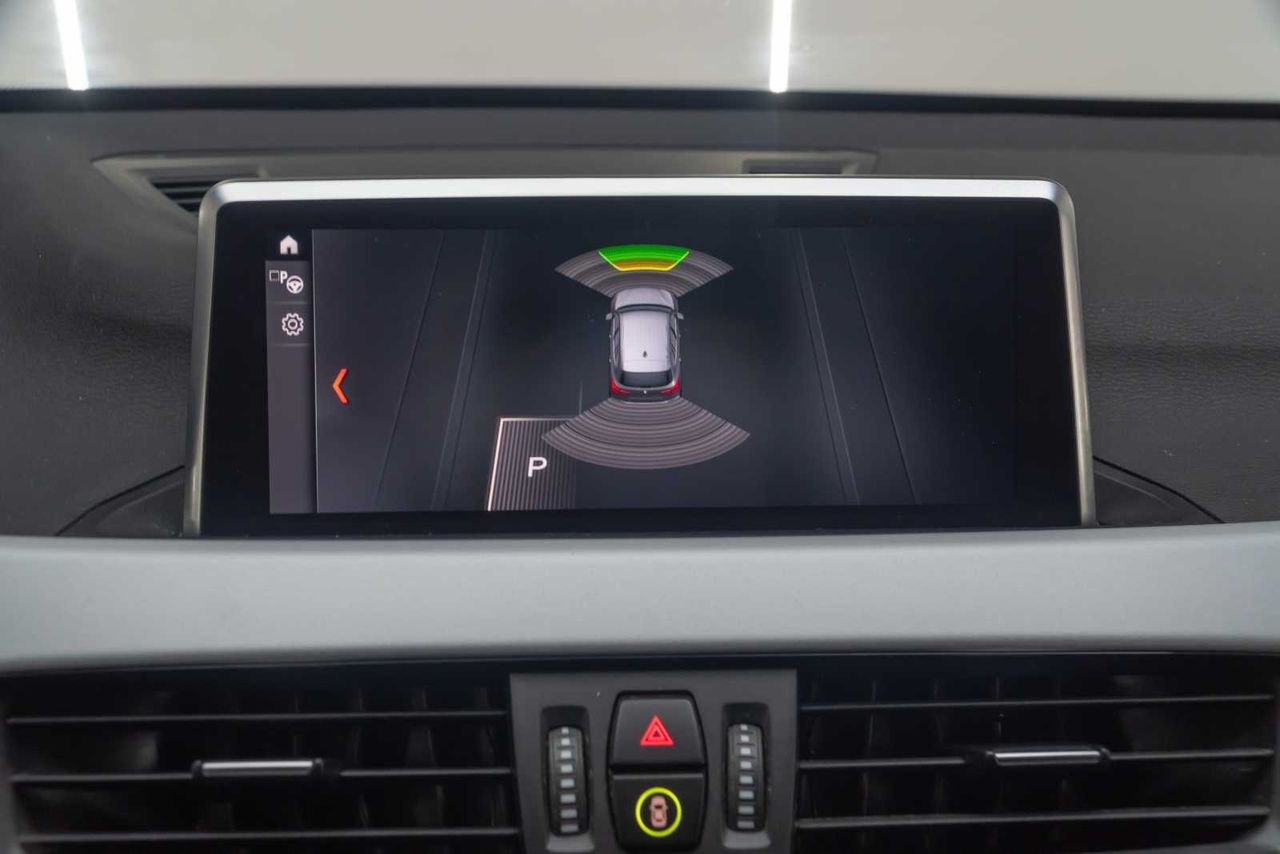 BMW X1 sDrive18i  - Foto 24