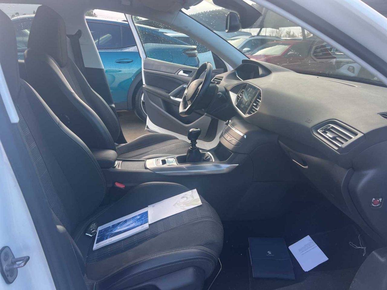 Peugeot 308 5P Allure Pack Puretech 130 S&S MAN - Foto 5