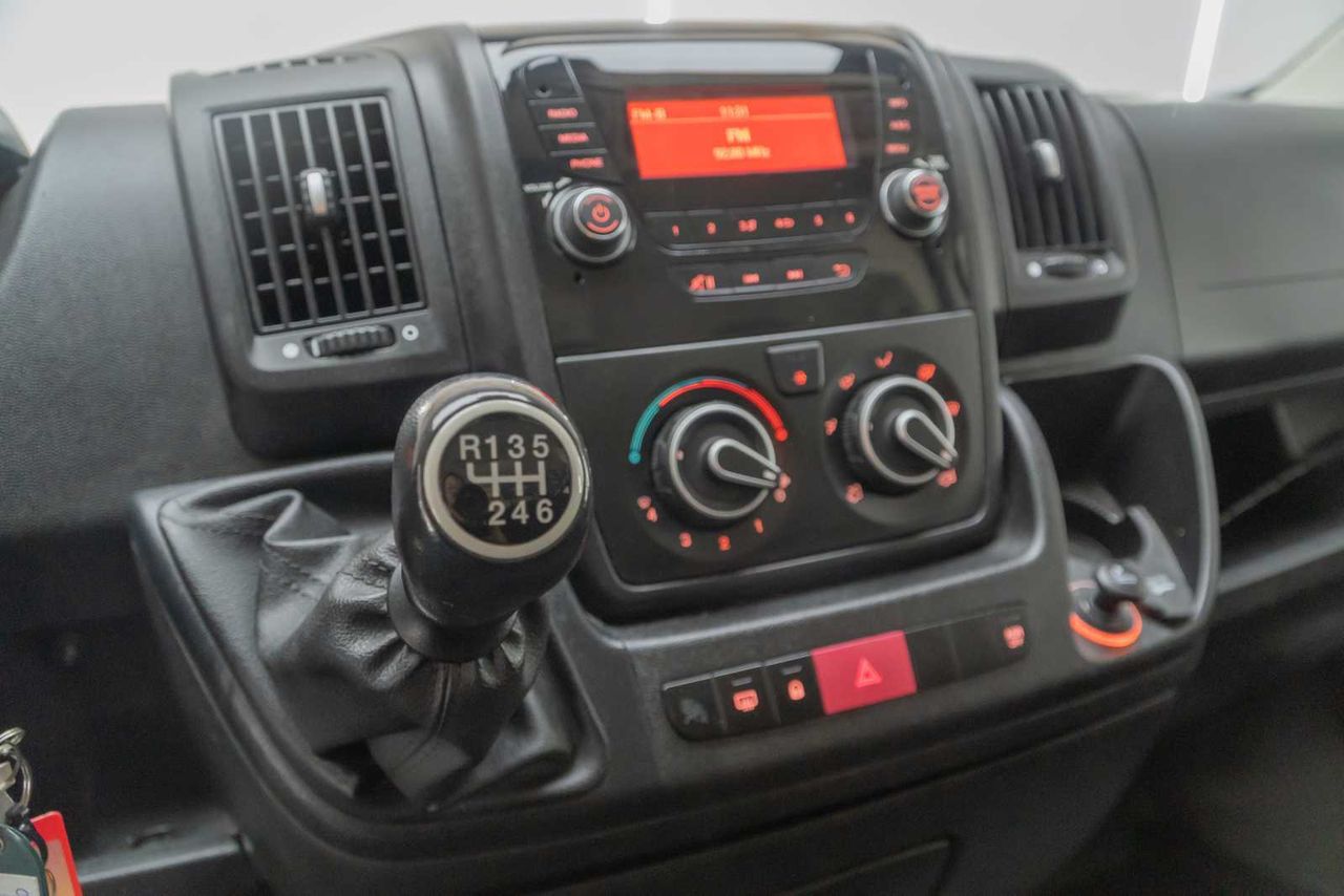 Peugeot Boxer combi 5/9 pl 330 l1h1 bluehdi 88kw (120)  - Foto 13