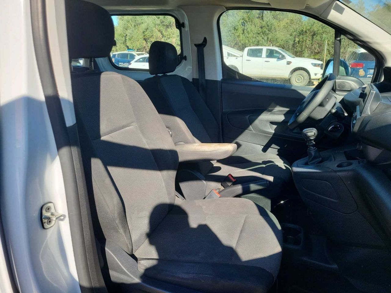 Peugeot Rifter active pack busin. standard bluehdi 73kw  - Foto 6