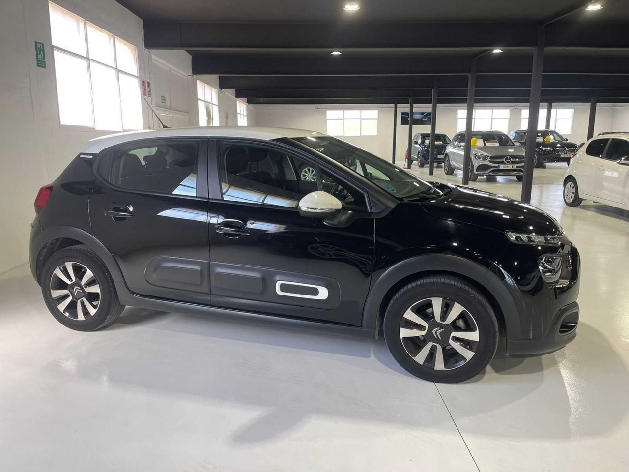 Citroën C3 PureTech 60KW (83CV) Shine - Foto 4