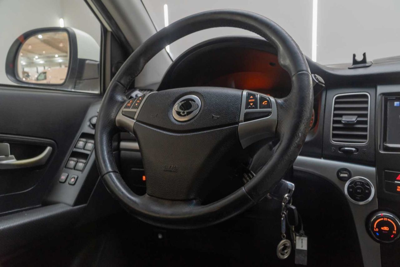 SsangYong Korando D20T Limited Plus GT 4x2  - Foto 20