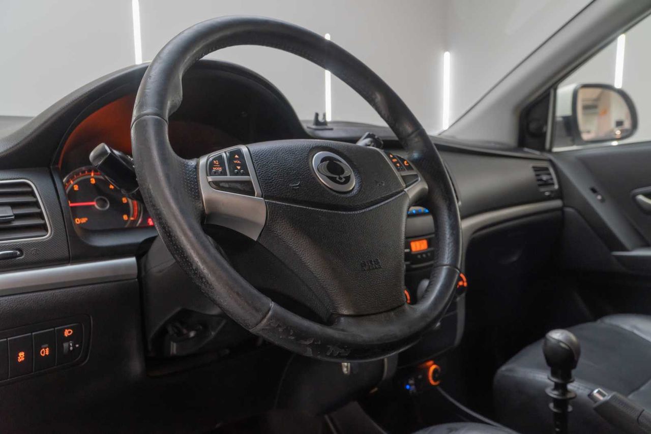 SsangYong Korando D20T Limited Plus GT 4x2  - Foto 12