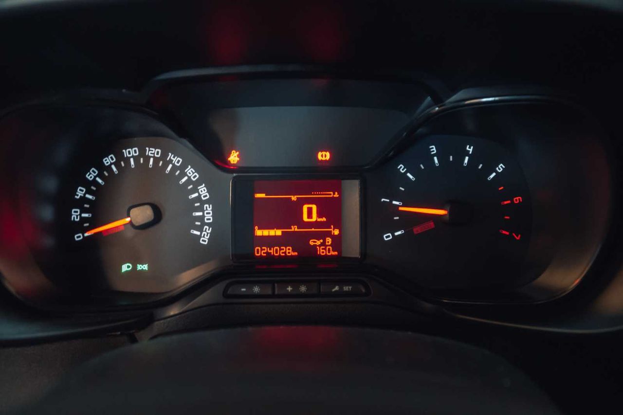 Citroën Berlingo  1.5 bluehdi 100 fap control m l1  - Foto 13