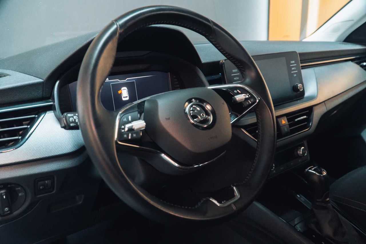 Skoda Kamiq 1.0 TSI 81kW (110CV) DSG Ambition  - Foto 17