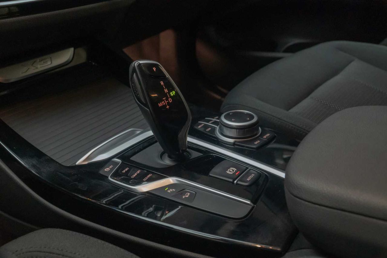 BMW X3 xDrive20d - Foto 17