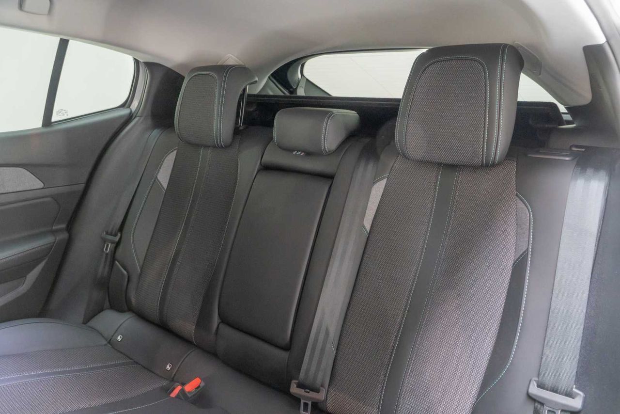 Peugeot 408 408 Allure HYBRID eDCS6 - Foto 19