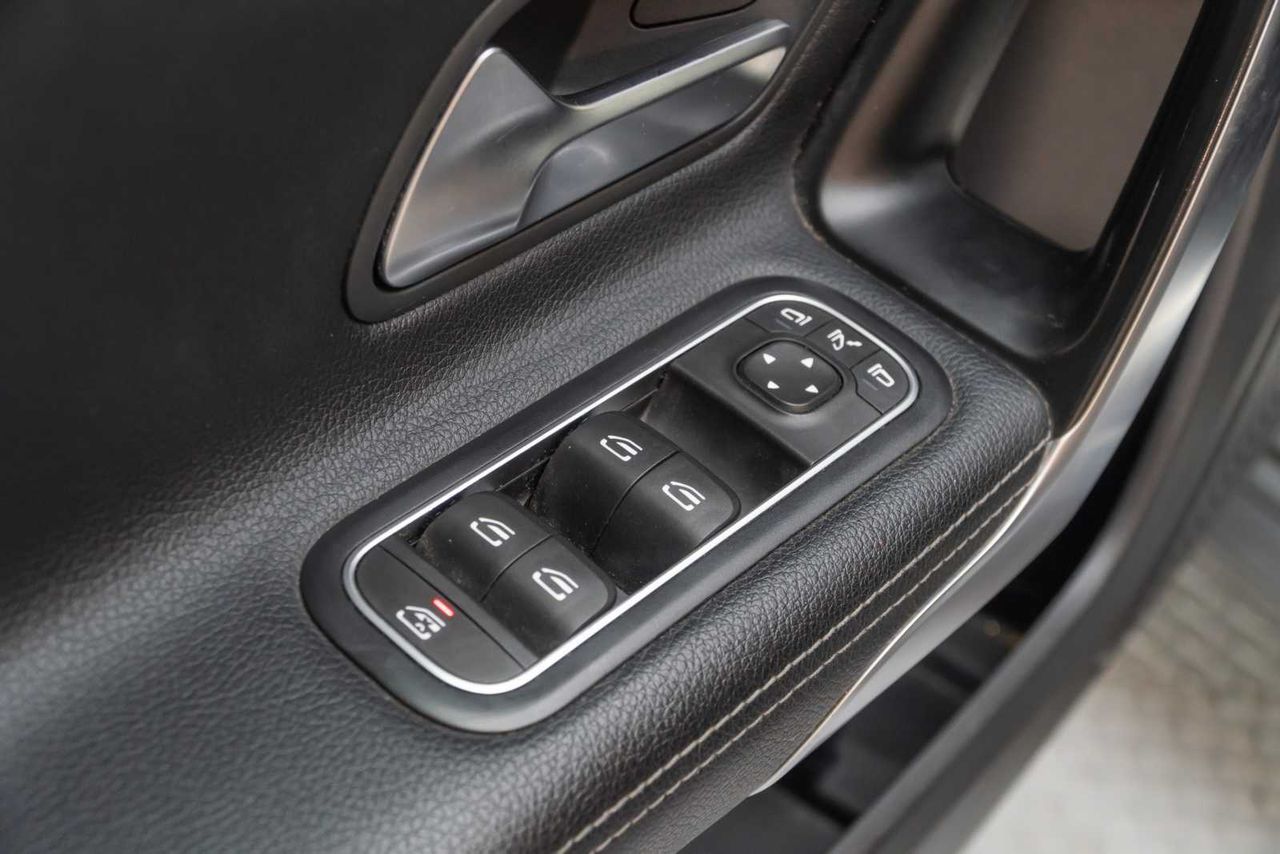 Mercedes Clase A Sedán A 180 d  - Foto 17