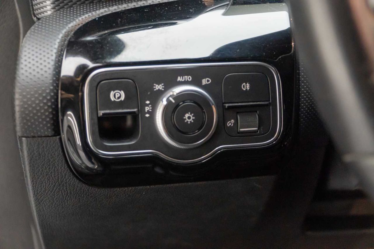 Mercedes Clase A Sedán A 180 d  - Foto 16