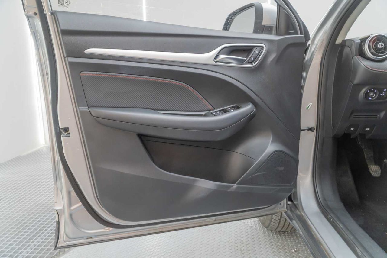 MG ZS 1.5 Comfort - Foto 18