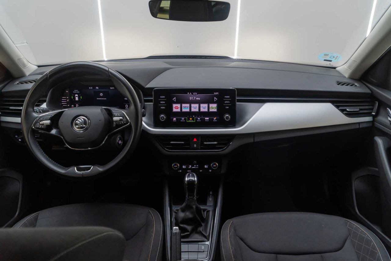 Skoda Kamiq 1.0 TSI 81kW (110CV) DSG AMBITION  - Foto 22