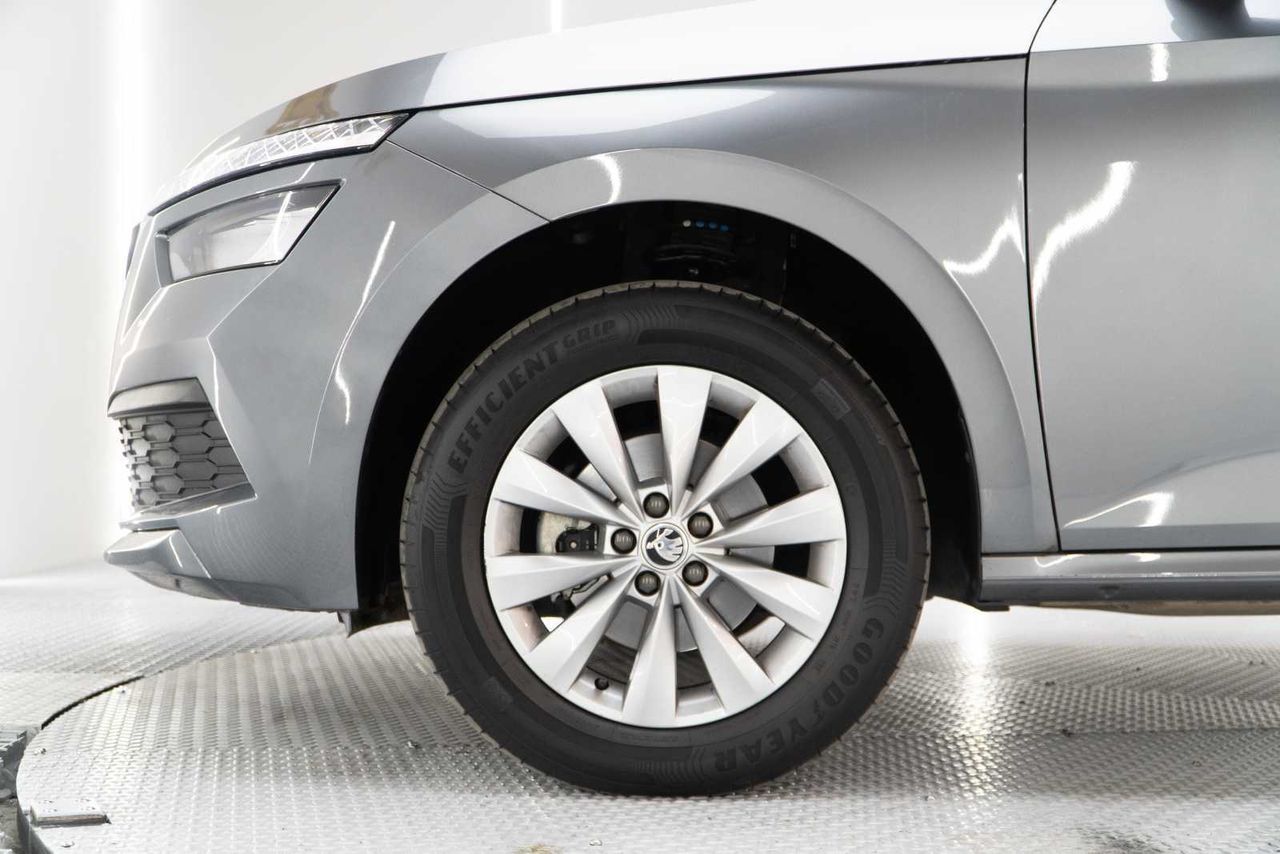 Skoda Kamiq 1.0 TSI 81kW (110CV) DSG AMBITION  - Foto 25