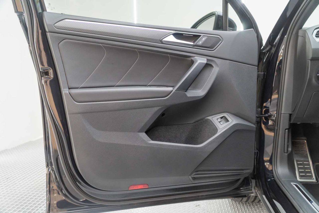 Volkswagen Tiguan R-Line 1.4 TSI eHybrid 180kW (245CV) DSG - Foto 20