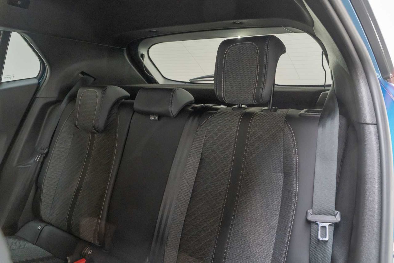 Peugeot 2008 Allure Gasolina 100 S&S 6 Vel. MAN - Foto 18