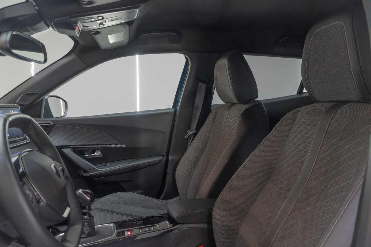 Peugeot 2008 Allure Gasolina 100 S&S 6 Vel. MAN - Foto 17