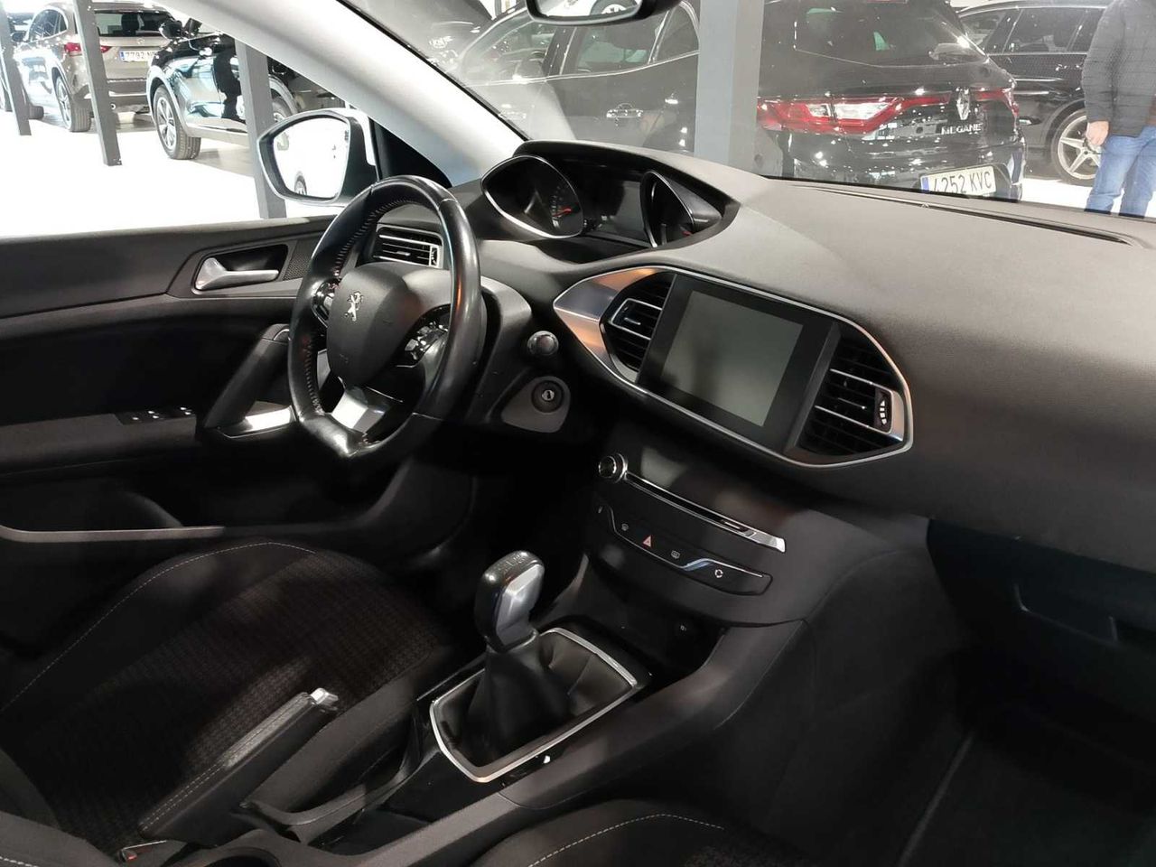 Peugeot 308 5p Access 1.2 PureTech 110 S&S - Foto 7